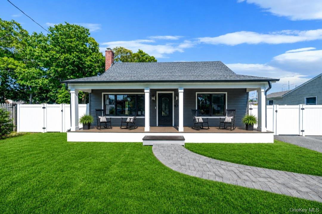 11 Lakewood Avenue