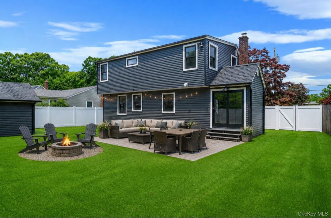 11 Lakewood Avenue