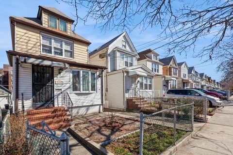 62-69 Booth Street, New York, NY 11374 - MLS#: 833613