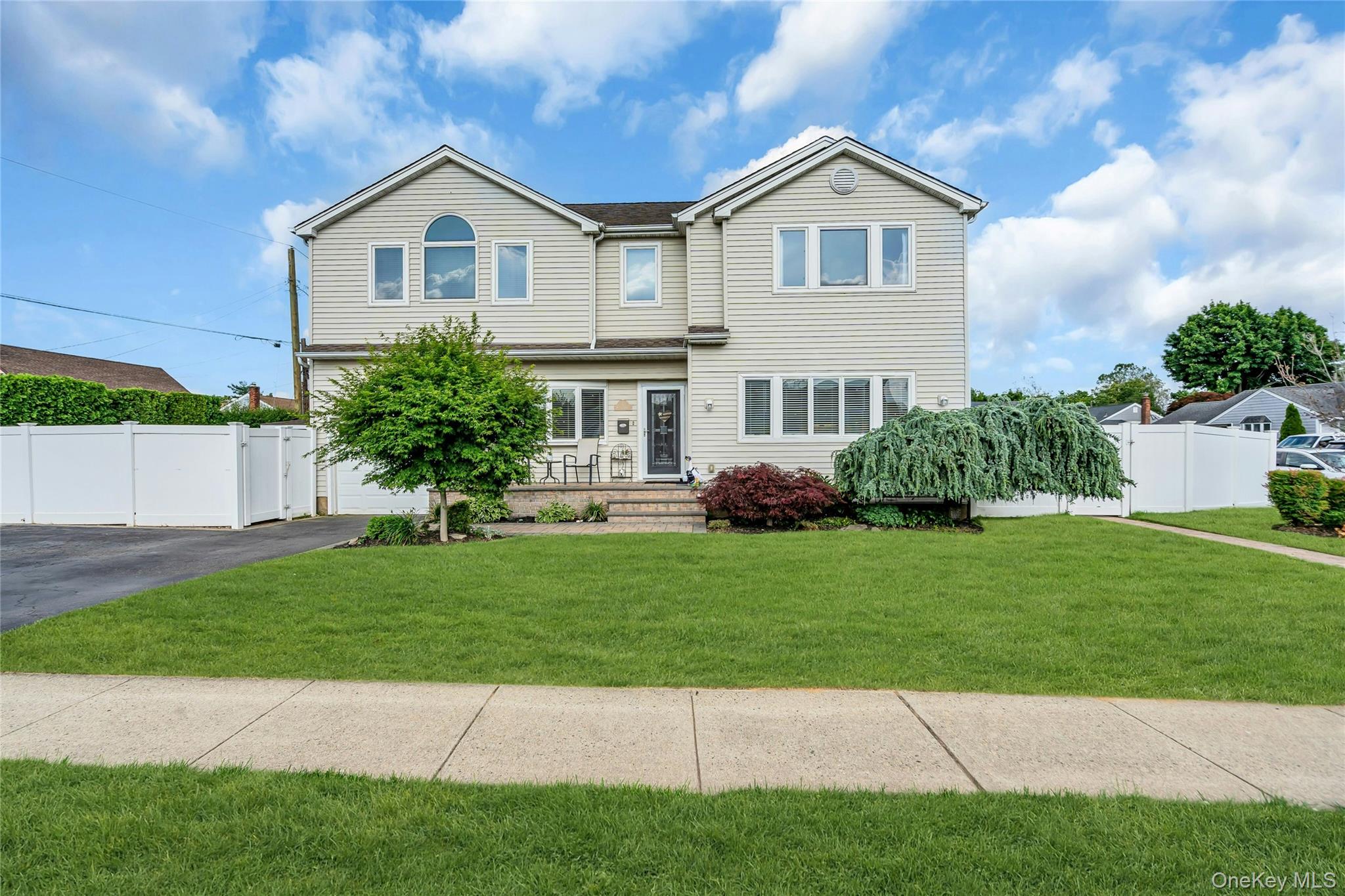 7 Mohawk Drive