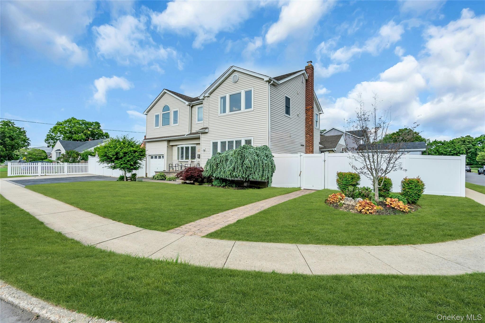 7 Mohawk Drive