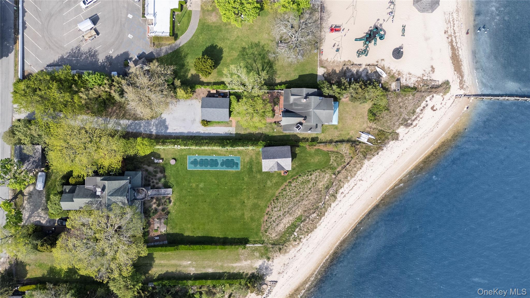 4 Shore Road