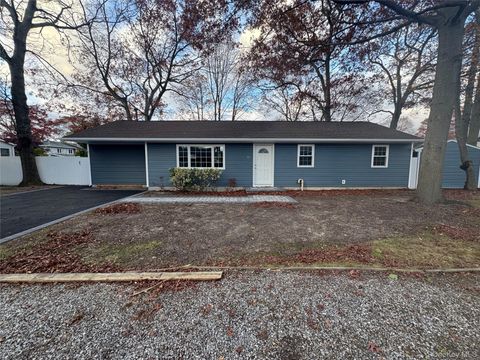 Photo of 381 Grace Street, Holbrook, NY 11741 (MLS # 935796)