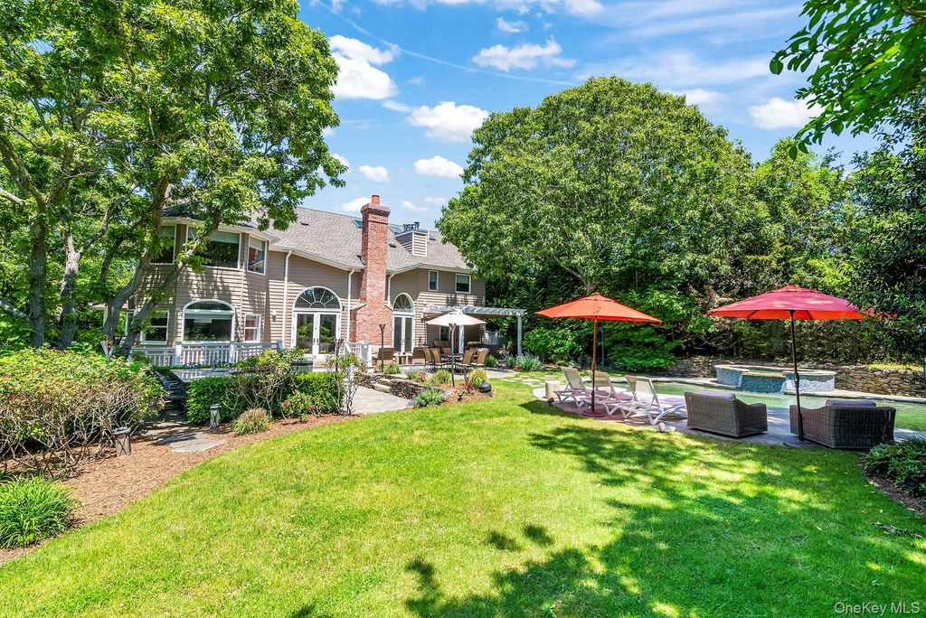 Photo of 98 Spring Pond Lane, Southampton, NY 11968 (MLS # 922986)