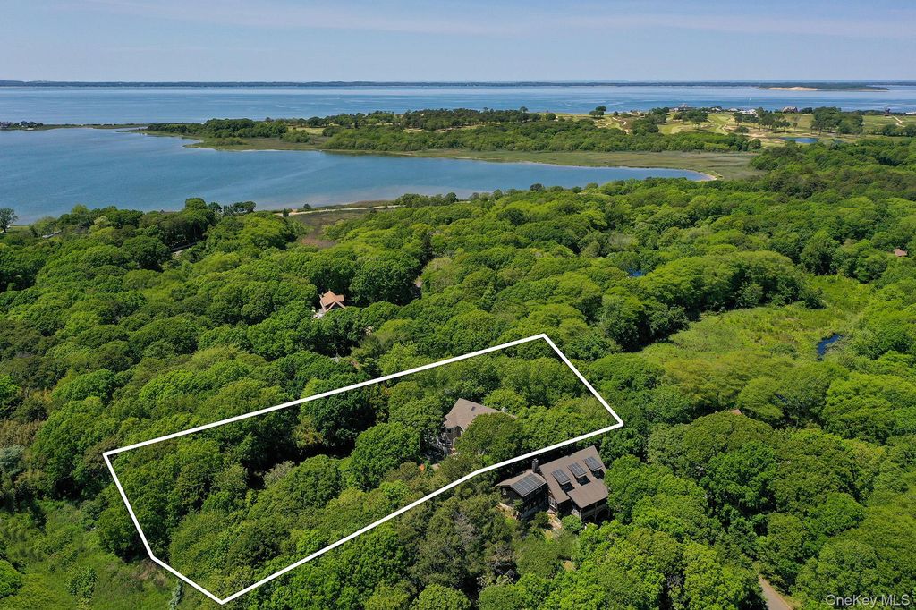 Photo of 98 Spring Pond Lane, Southampton, NY 11968 (MLS # 922986)