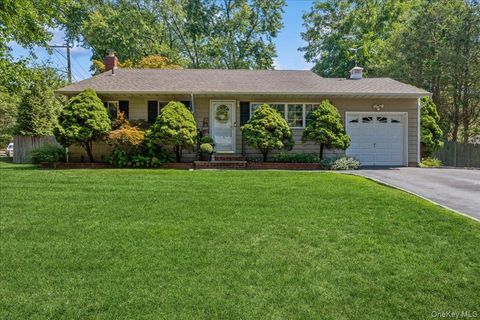 Photo of 2 Gay Lore Drive, Huntington, NY 11743 (MLS # 909746) Photo of 2 Gay Lore Drive, Huntington, NY 11743 (MLS # 909746)