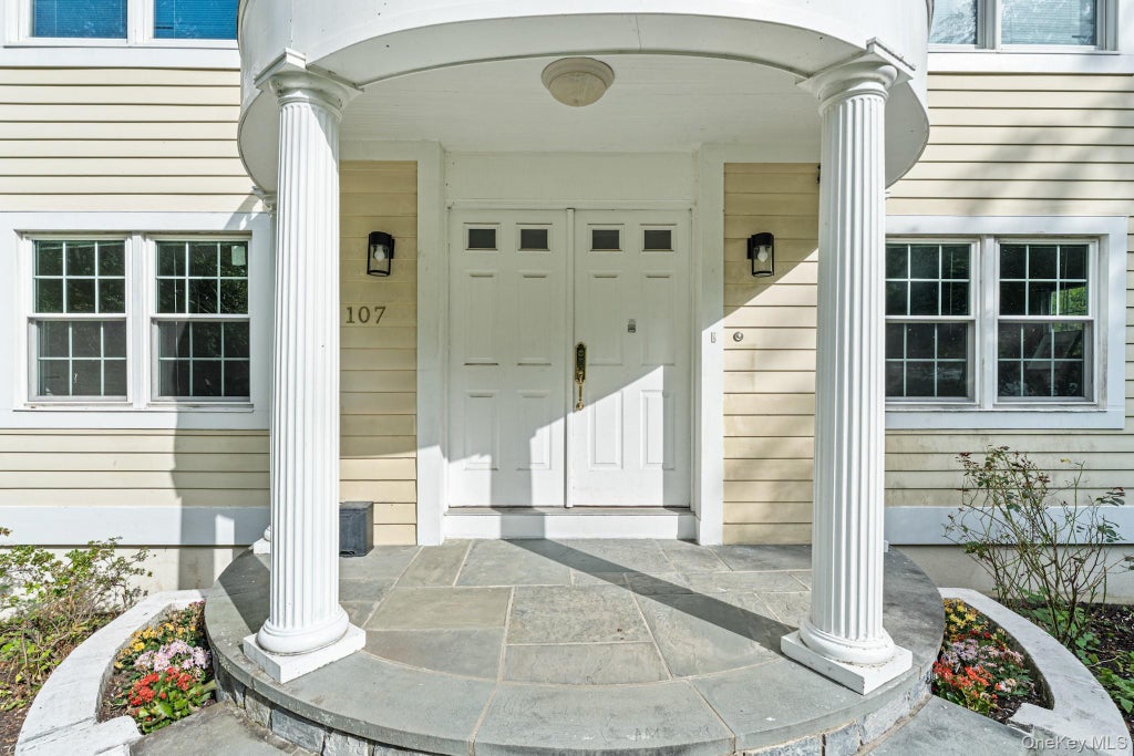 Photo of 107 Hickory Road, Briarcliff Manor, NY 10510 (MLS # 1057491)