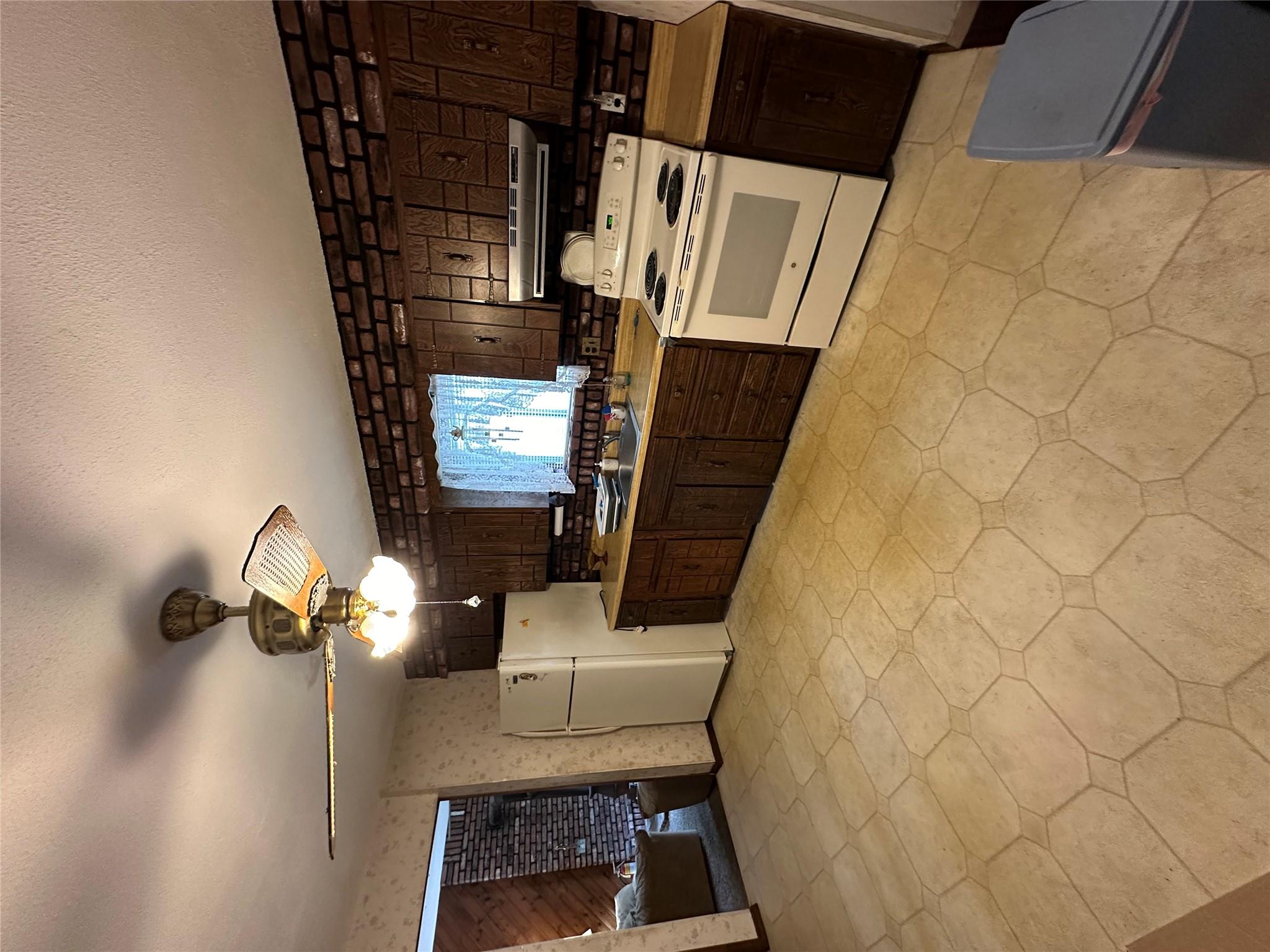2818 Pine Avenue, Ronkonkoma, New York image 3