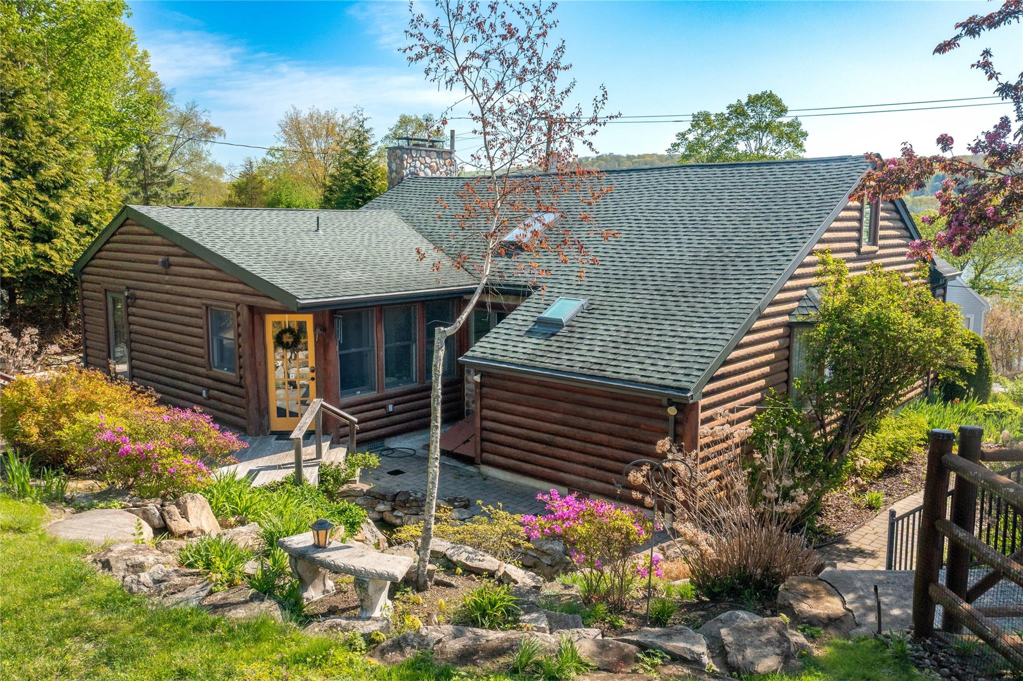 81 N Lakeview Drive, Holmes, New York image 5