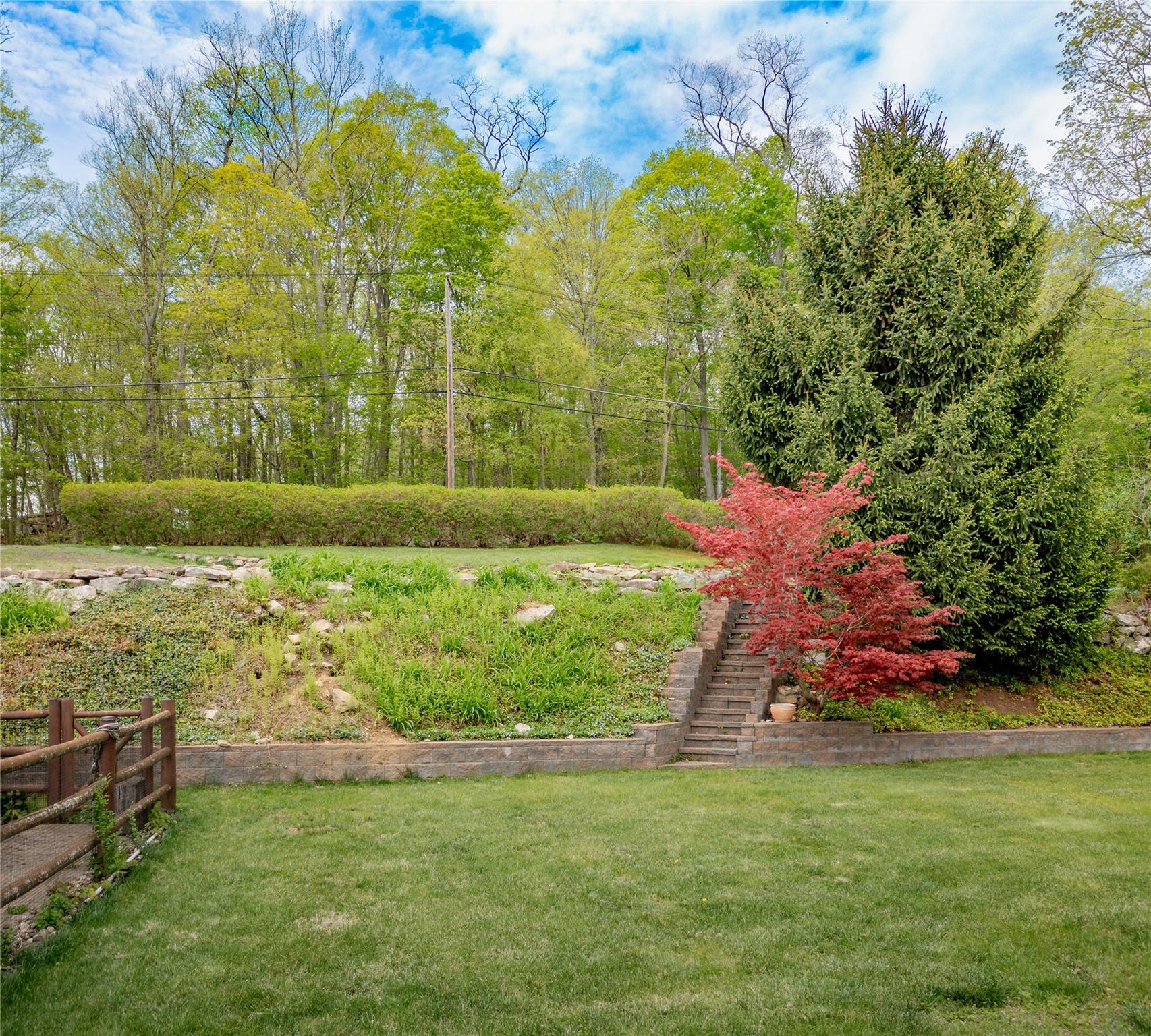 81 N Lakeview Drive, Holmes, New York image 14