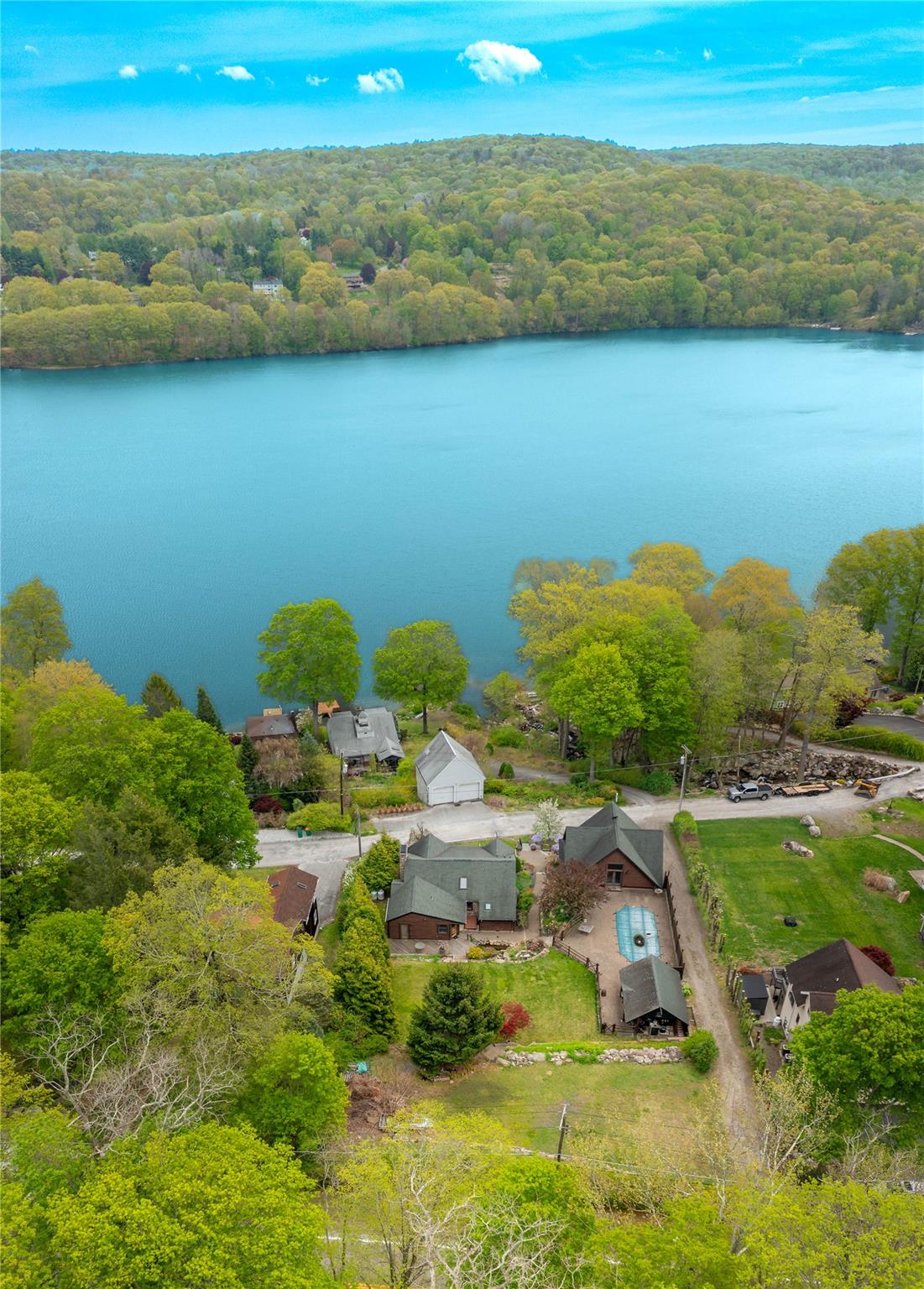 81 N Lakeview Drive, Holmes, New York image 1