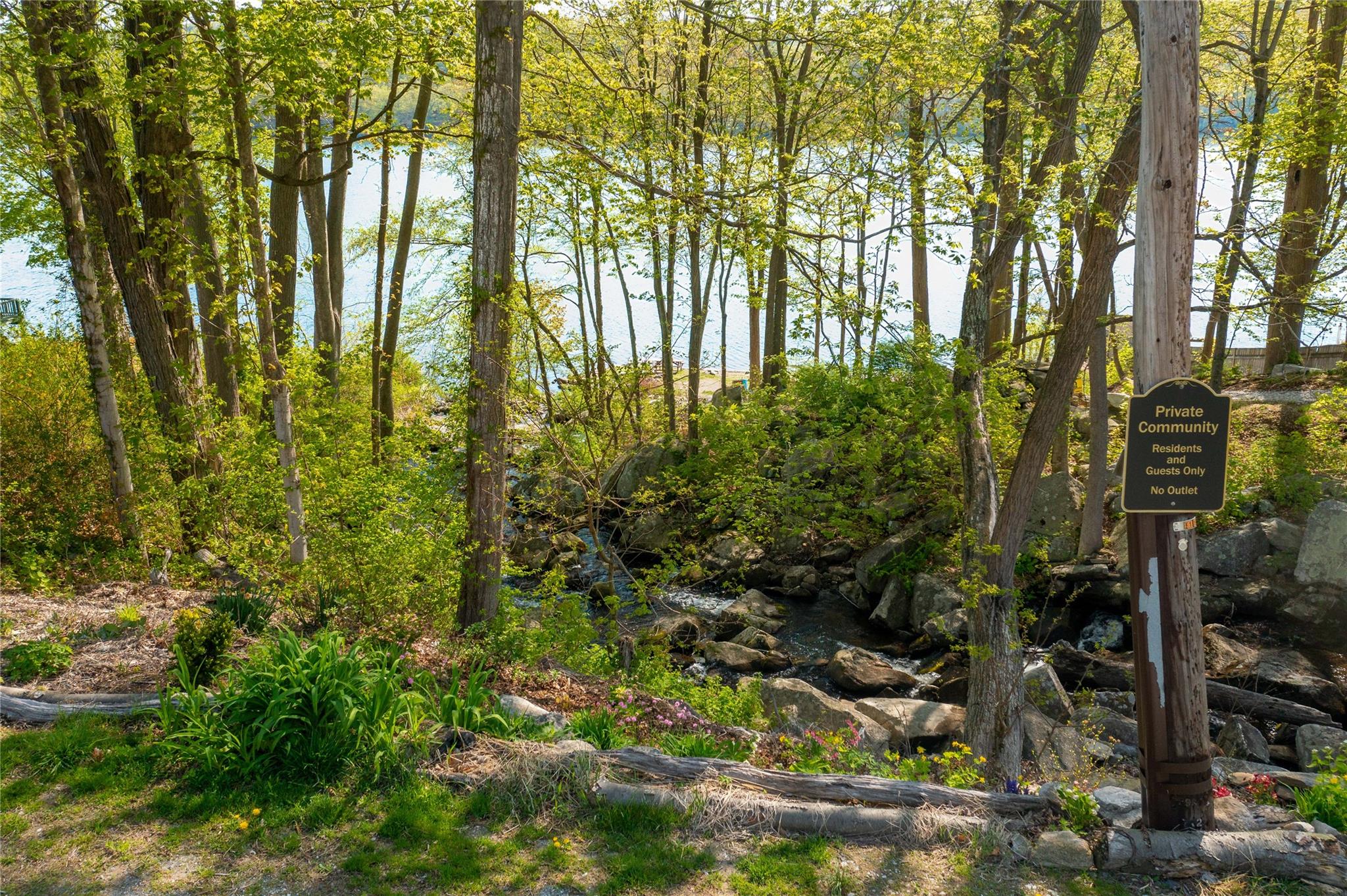 81 N Lakeview Drive, Holmes, New York image 43