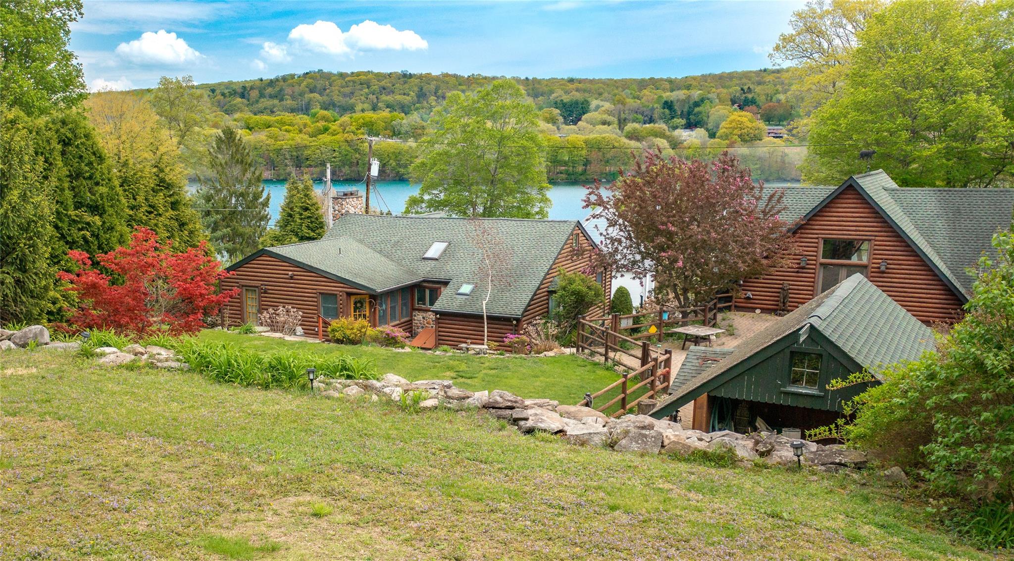 81 N Lakeview Drive, Holmes, New York image 8
