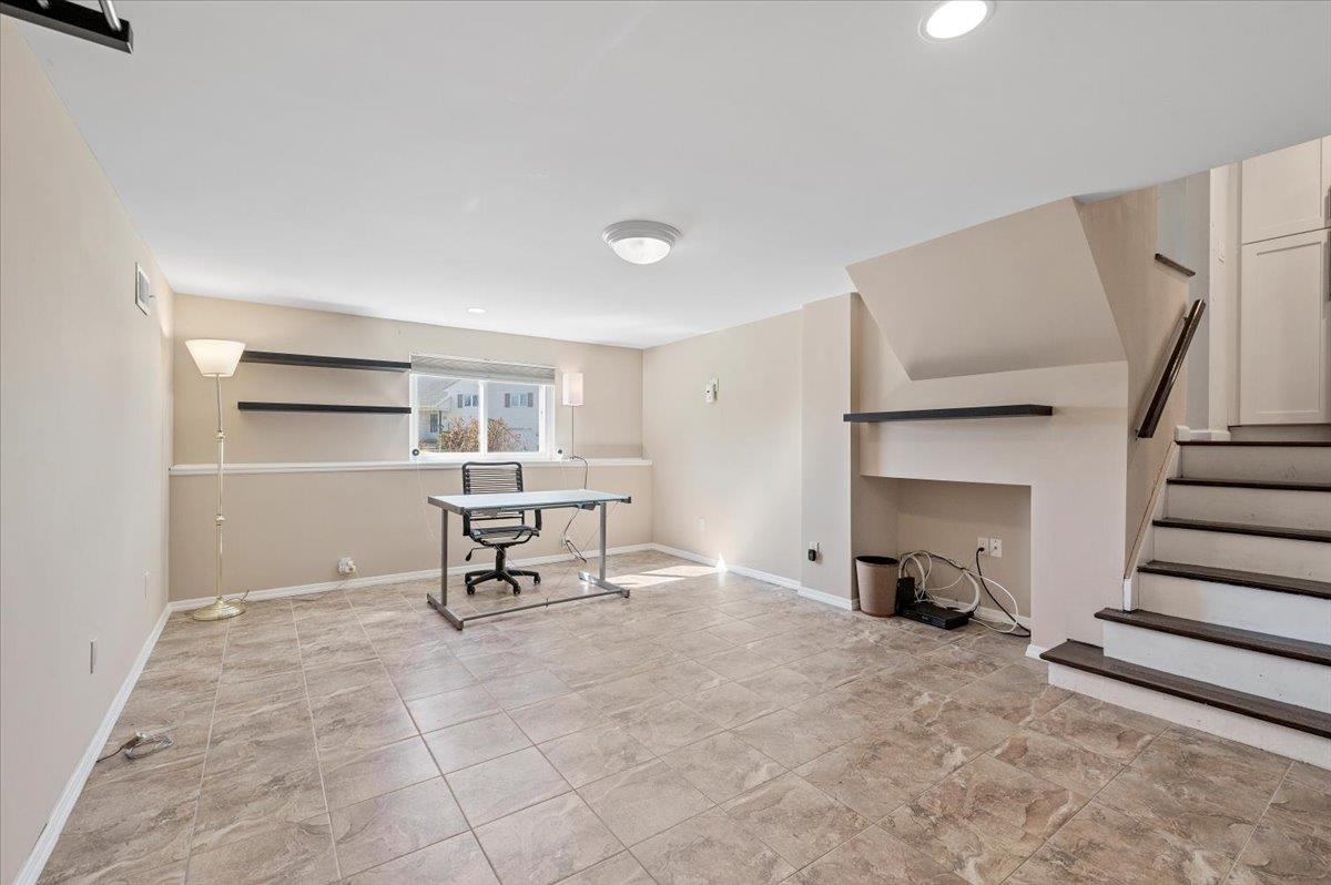 54 Circle Drive, Syosset, New York image 23