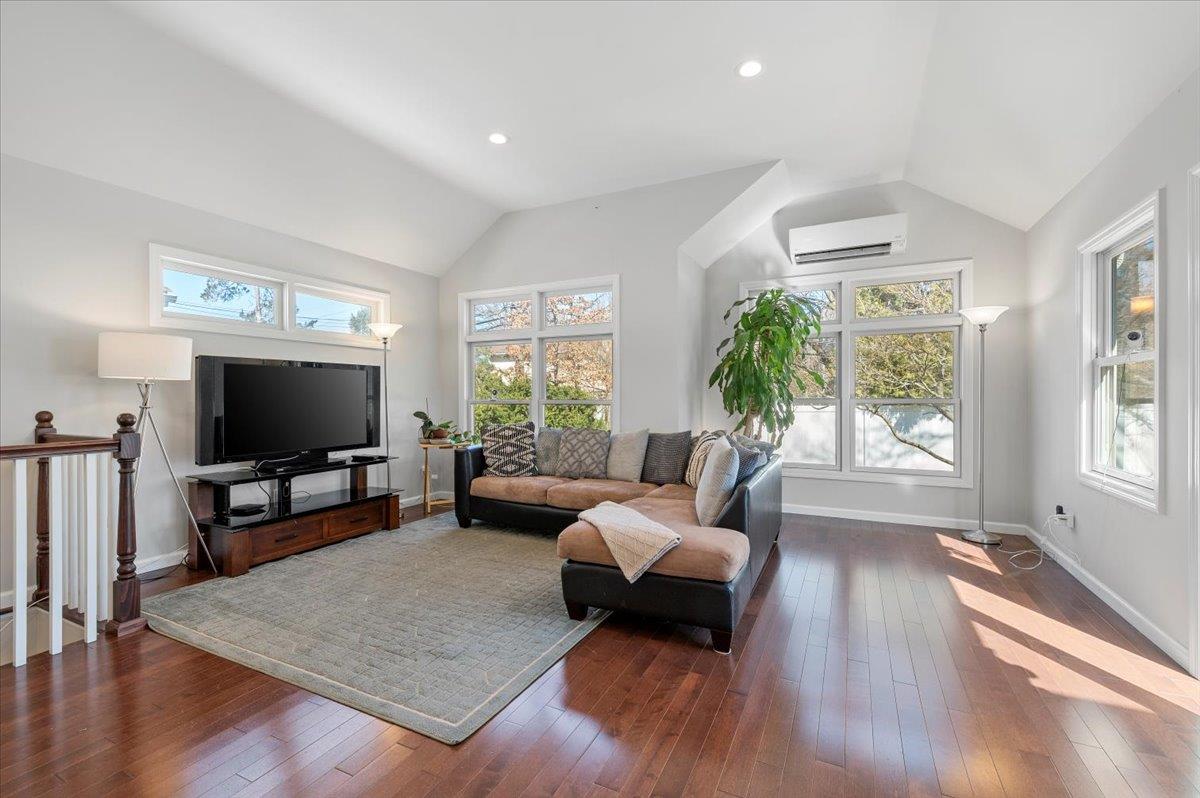 54 Circle Drive, Syosset, New York image 10