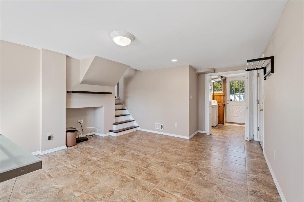54 Circle Drive, Syosset, New York image 24