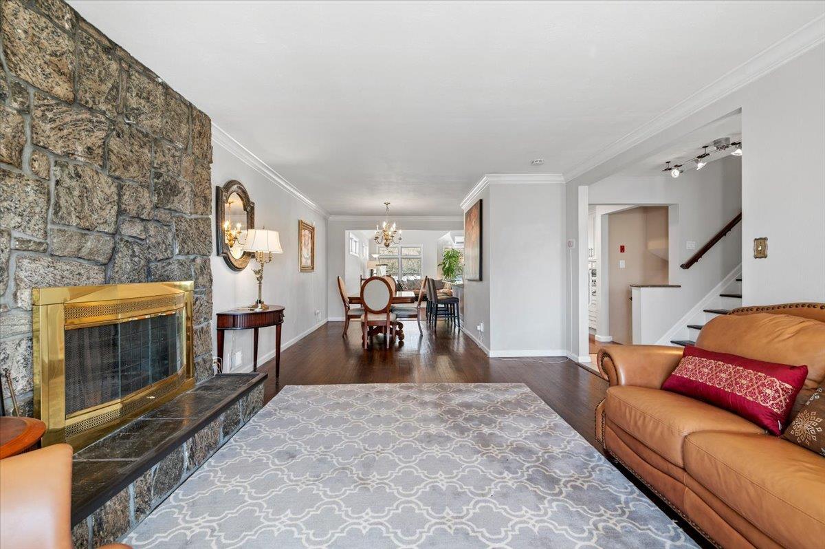 54 Circle Drive, Syosset, New York image 14