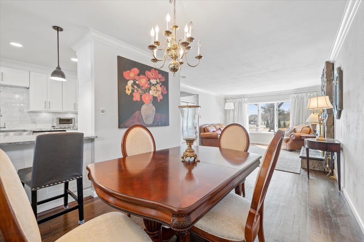 54 Circle Drive, Syosset, New York image 17
