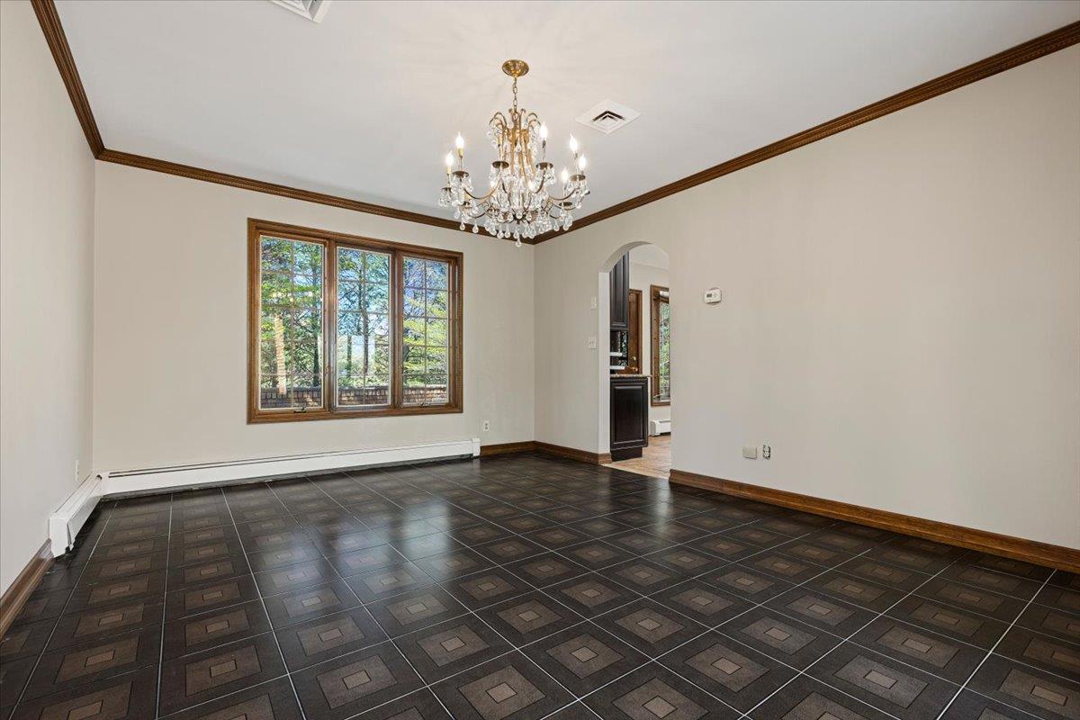 17 Lark Avenue, White Plains, New York image 16