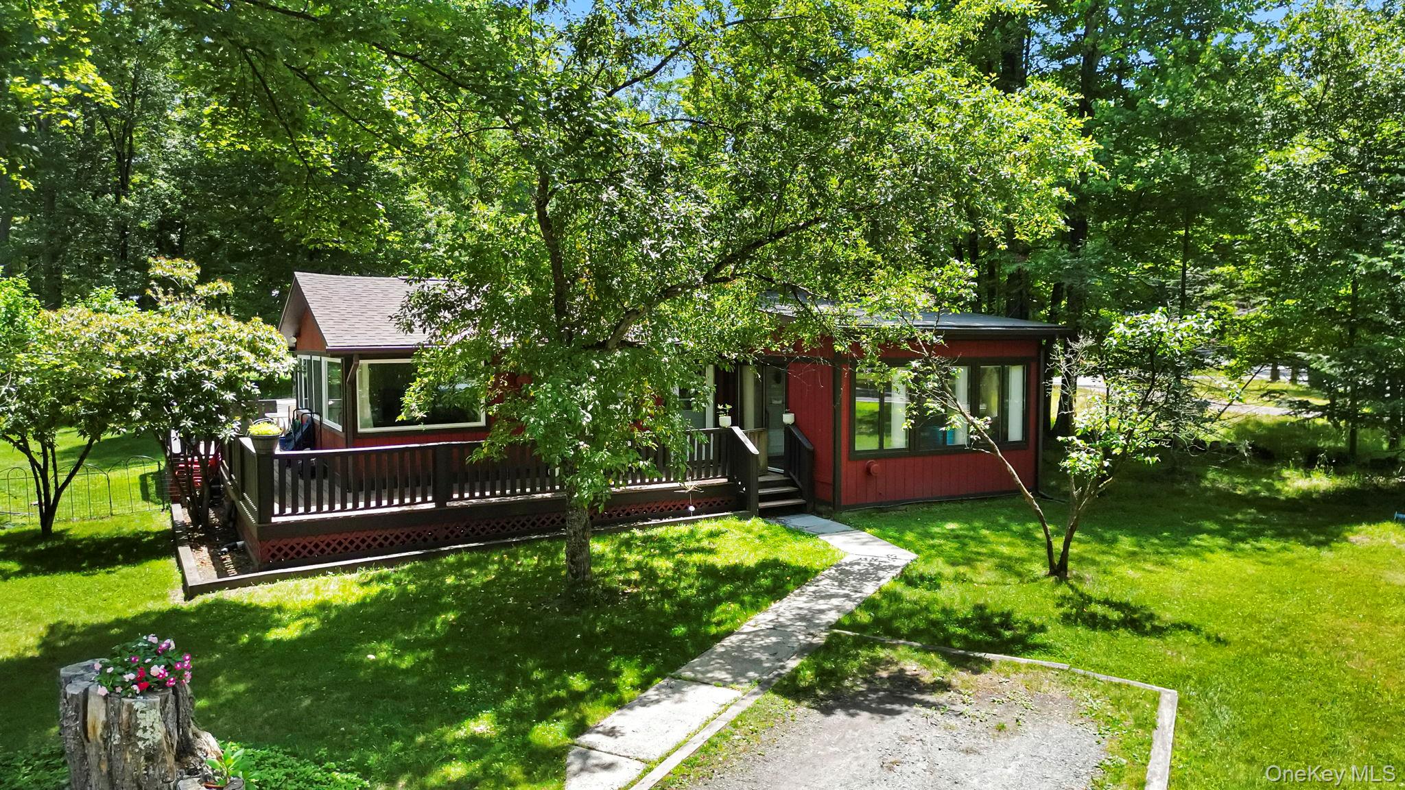 6 Berkshire Trail