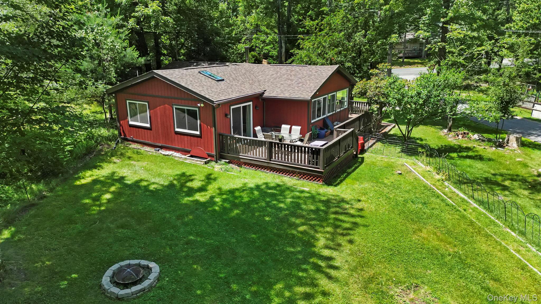 6 Berkshire Trail