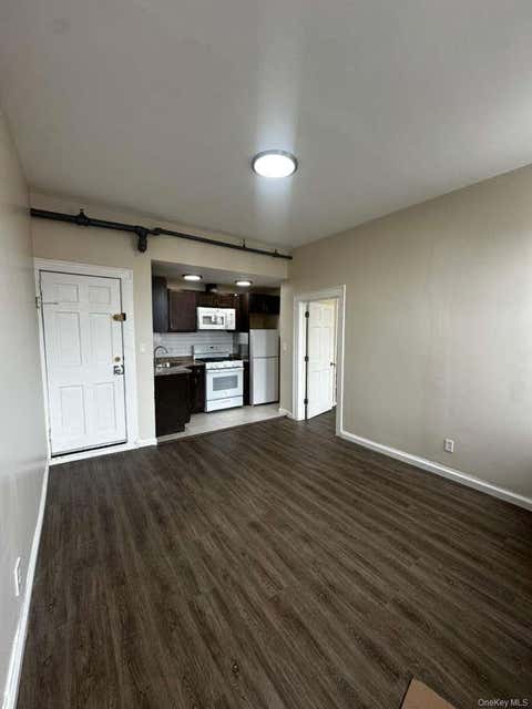 Apartment For Rent - 21226 Jamaica Avenue<br/> Queens Village, NY 11428