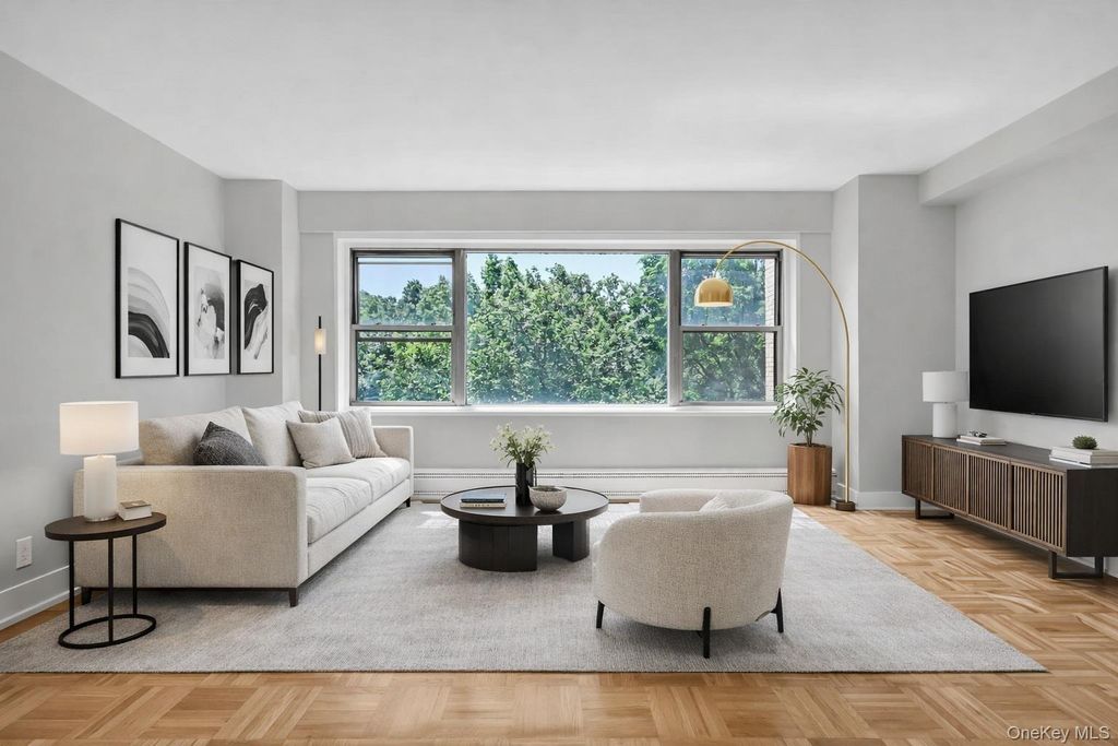 Photo of 9 Fordham Hill Oval #3C, Bronx, NY 10468 (MLS # 947861)