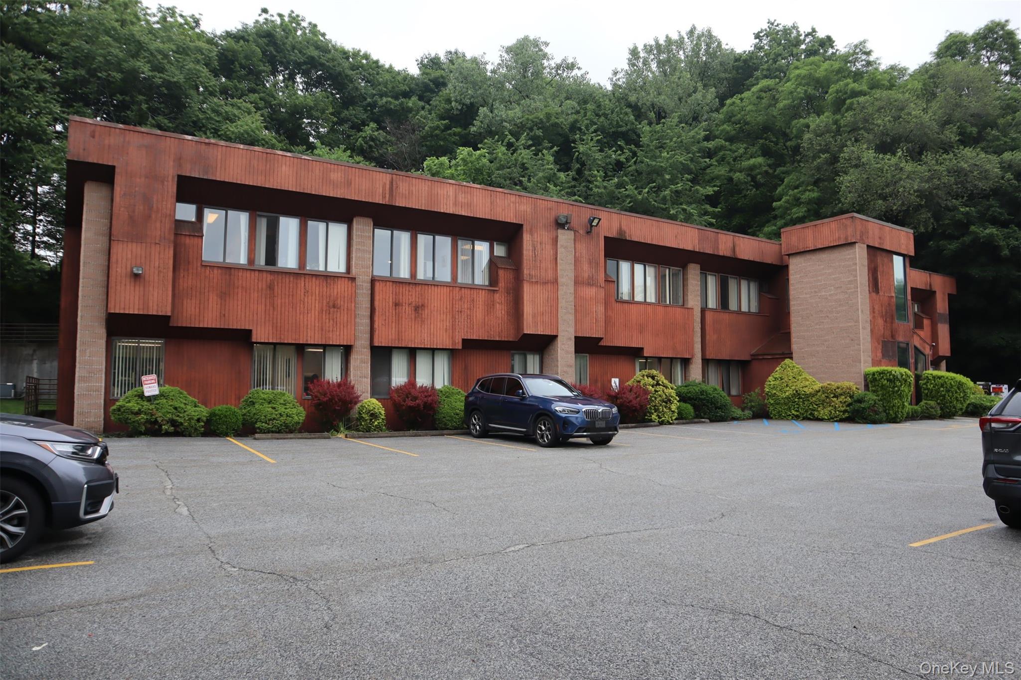 156-158 Orange Avenue