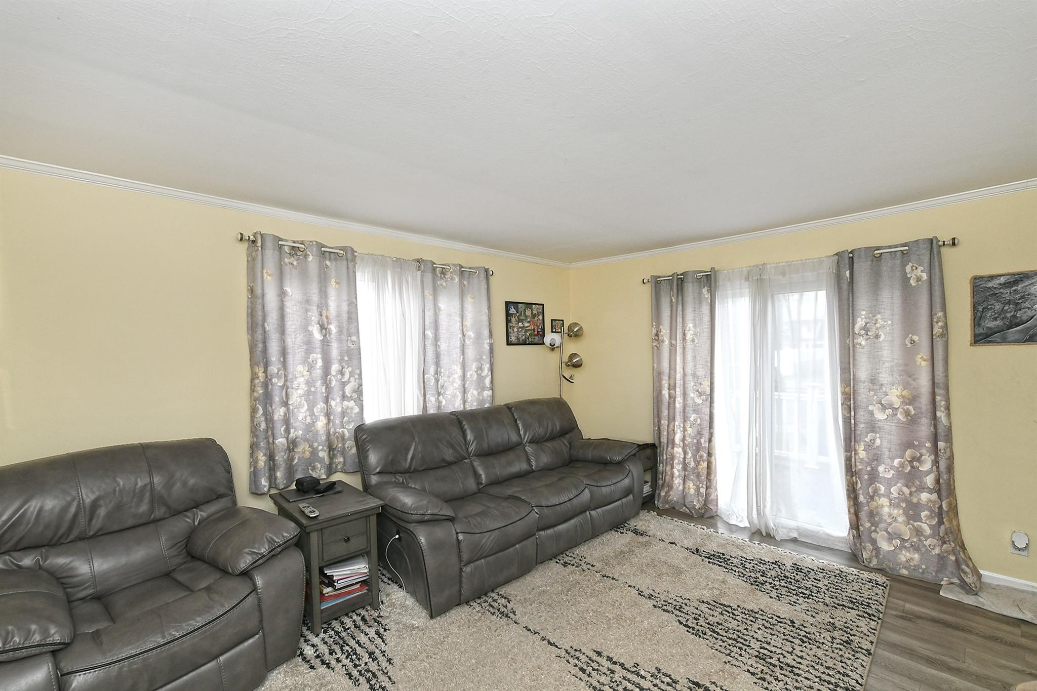 467 Hull Street, East Meadow, New York image 10