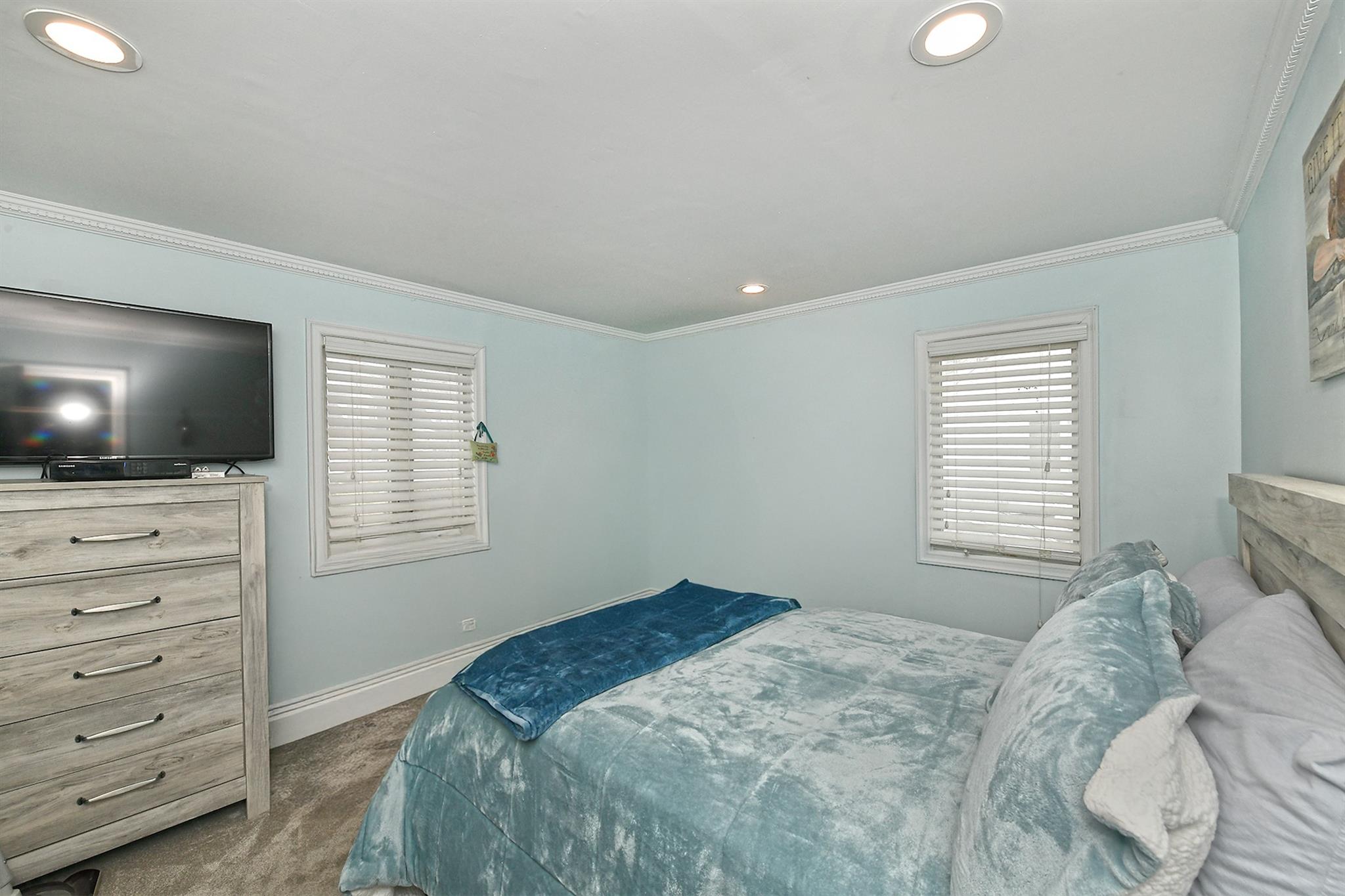 467 Hull Street, East Meadow, New York image 14