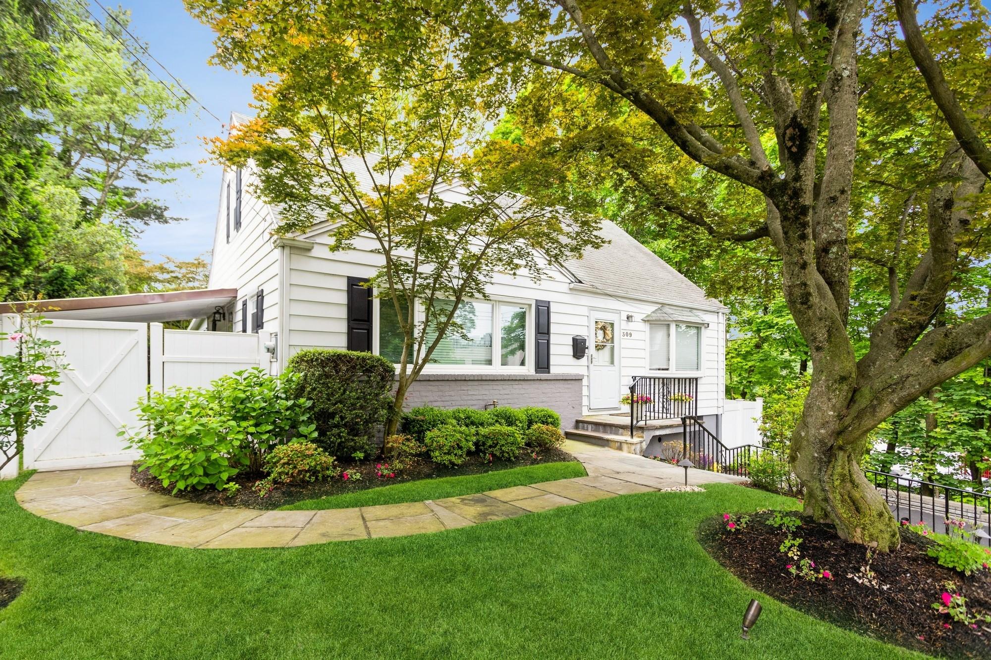 309 Chatterton Parkway, Hartsdale, New York image 2