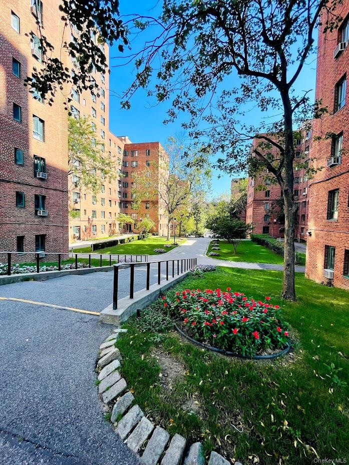 Photo of 24 Metropolitan Oval #1E, Bronx, NY 10462 (MLS # 1018068)