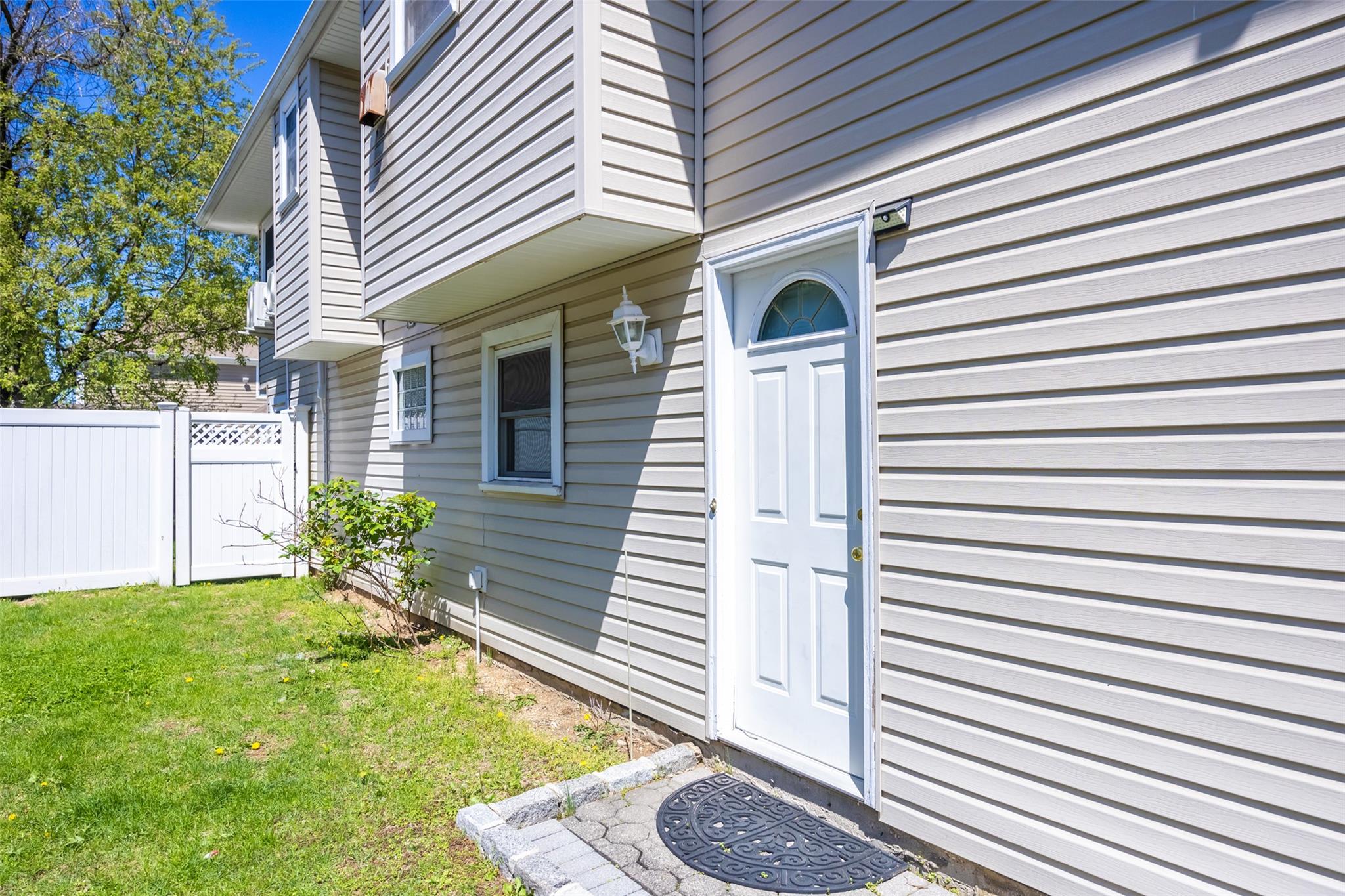 30 Devine Avenue, Syosset, New York image 5