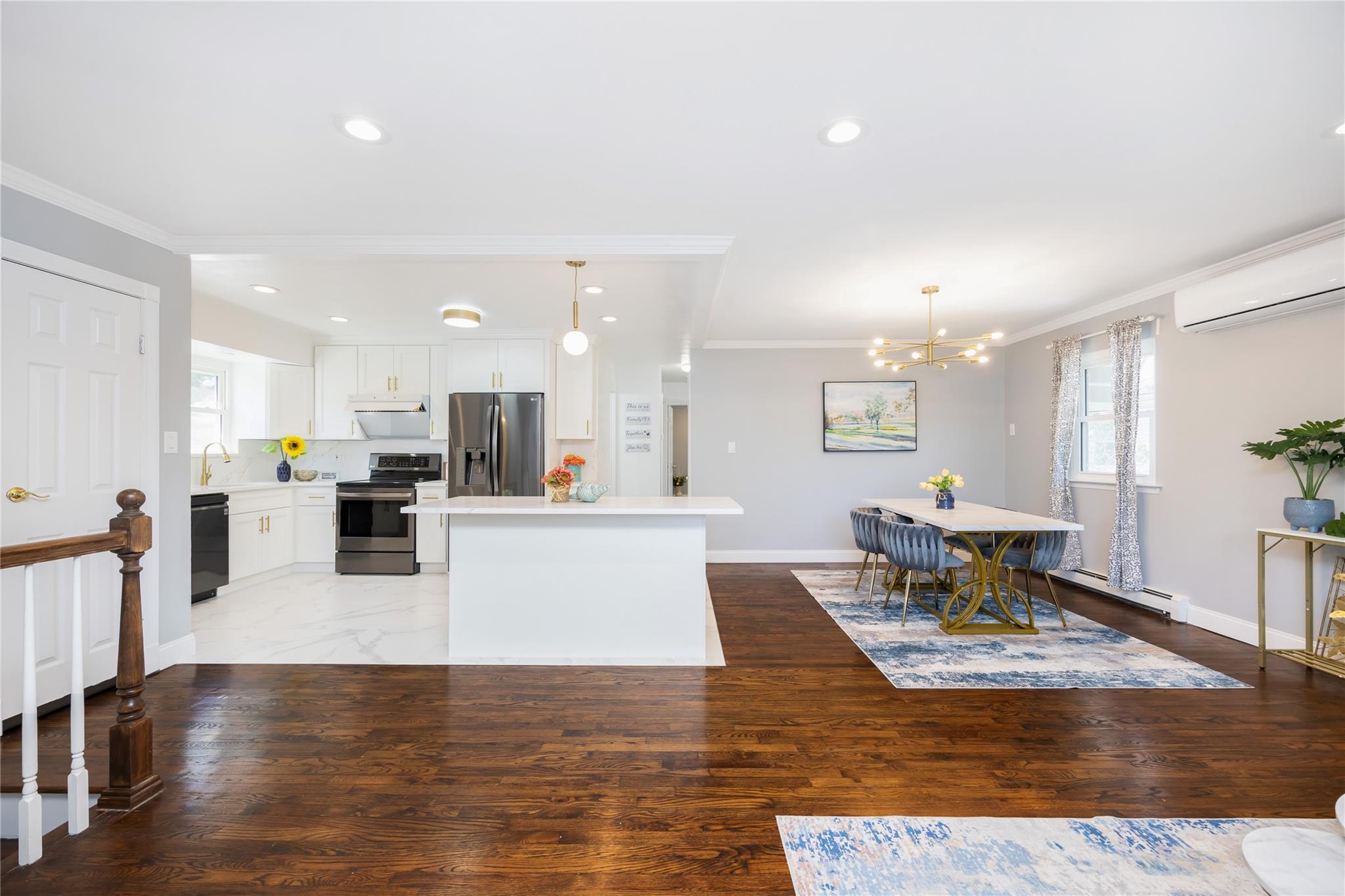 30 Devine Avenue, Syosset, New York image 16