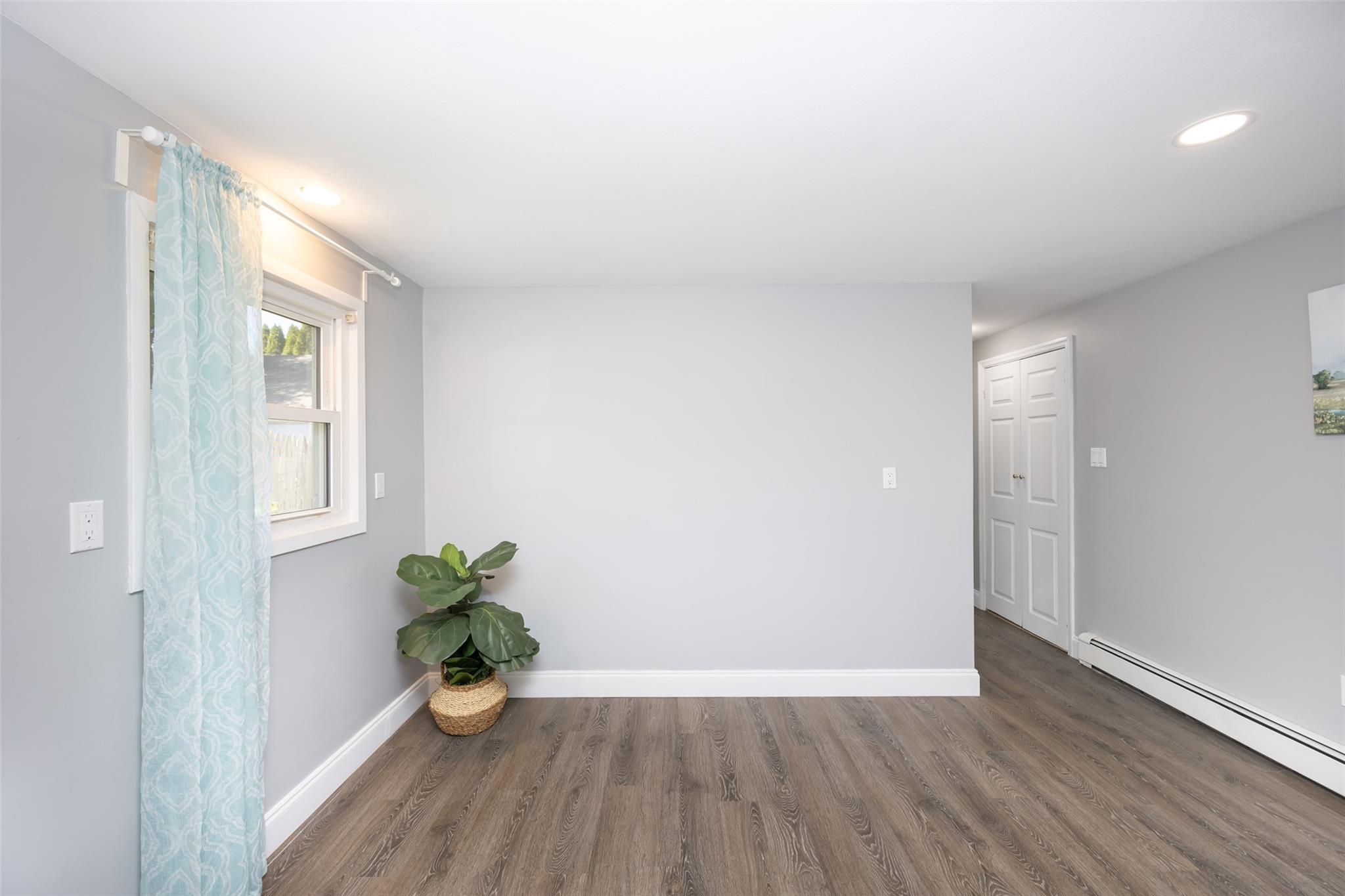 30 Devine Avenue, Syosset, New York image 29
