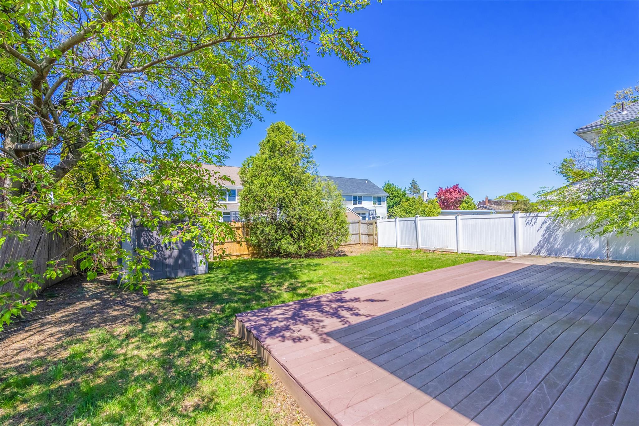 30 Devine Avenue, Syosset, New York image 43