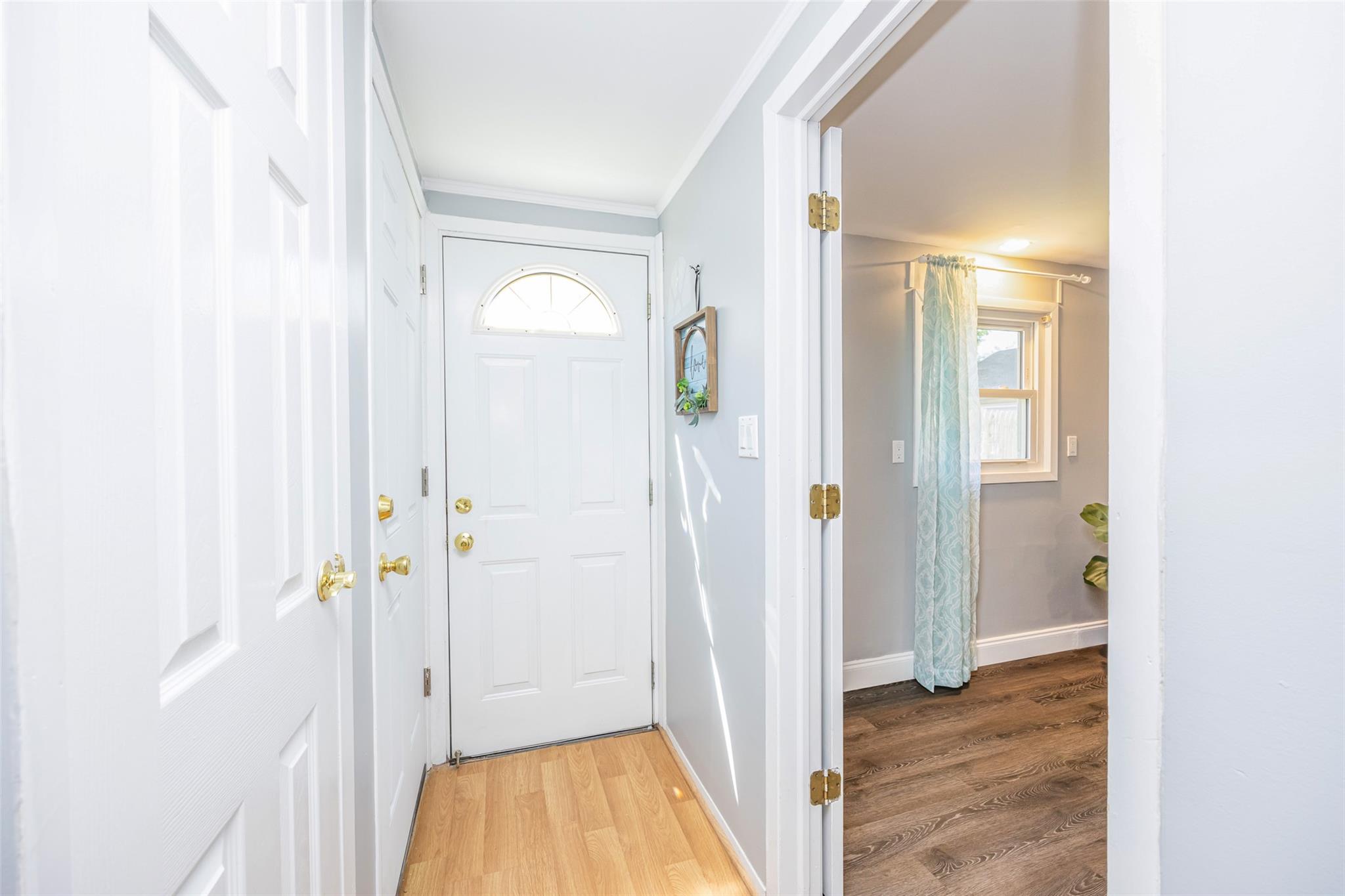 30 Devine Avenue, Syosset, New York image 37
