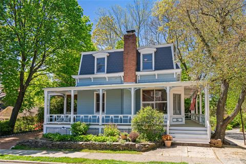2 Glenlawn Avenue Sea Cliff NY 11579