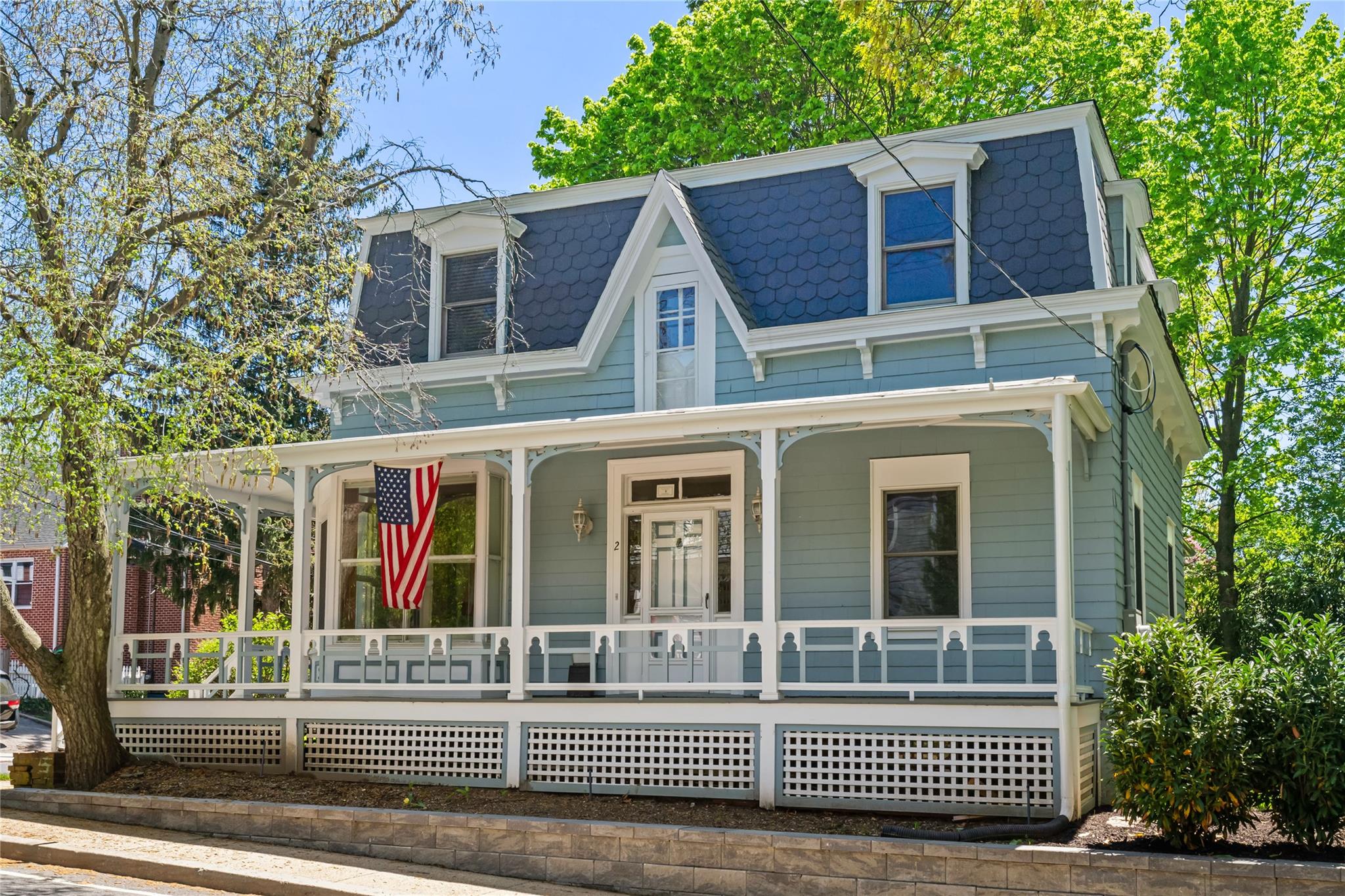 2 Glenlawn Avenue