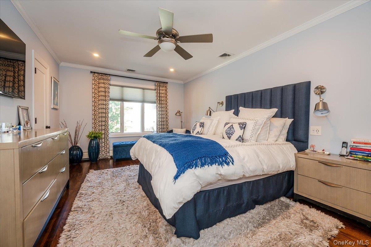 Atlantic Beach, New York 11509, United States, 4 Bedrooms Bedrooms, ,3 BathroomsBathrooms,Residential,Active,210094