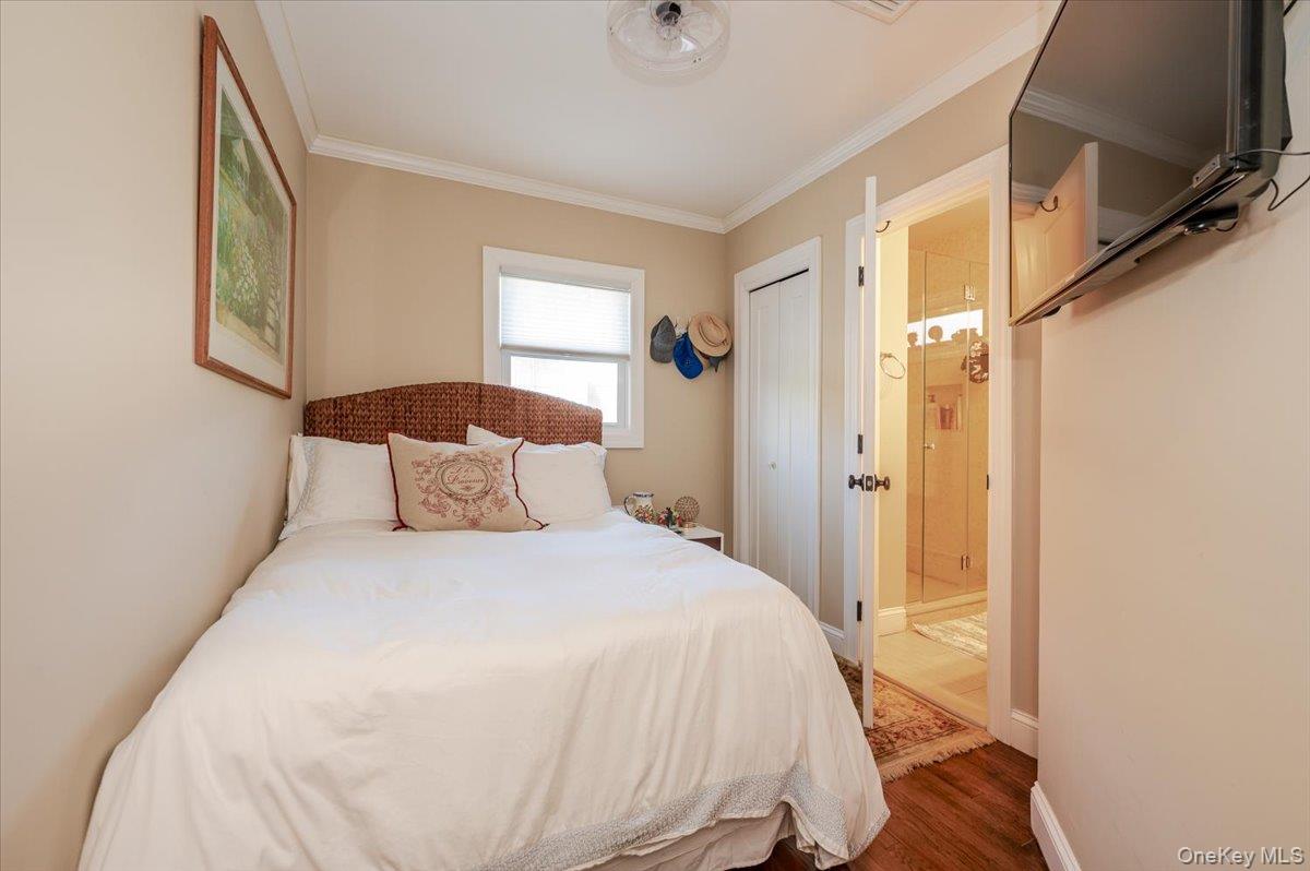 Atlantic Beach, New York 11509, United States, 4 Bedrooms Bedrooms, ,3 BathroomsBathrooms,Residential,Active,210094