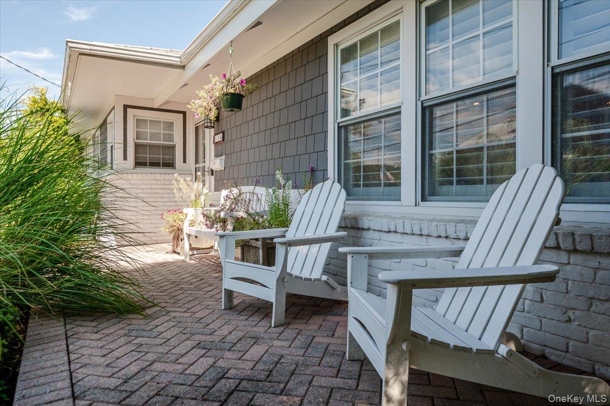 Atlantic Beach, New York 11509, United States, 4 Bedrooms Bedrooms, ,3 BathroomsBathrooms,Residential,Active,210094