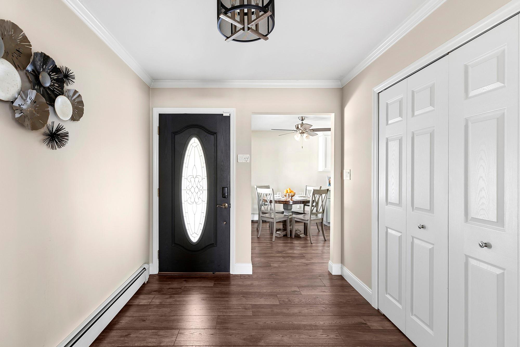 4 Wellsley Court, Coram, New York image 6