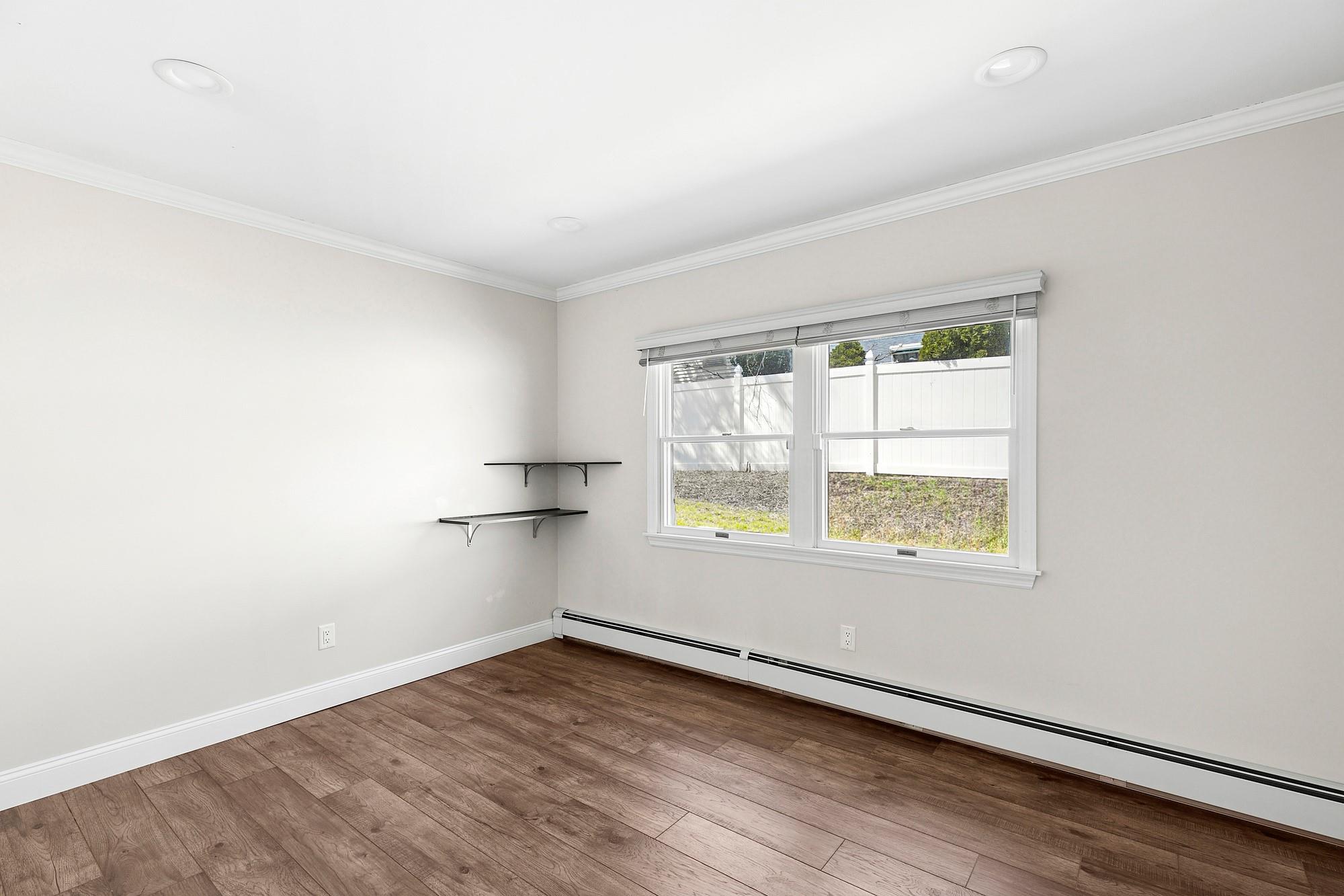 4 Wellsley Court, Coram, New York image 12