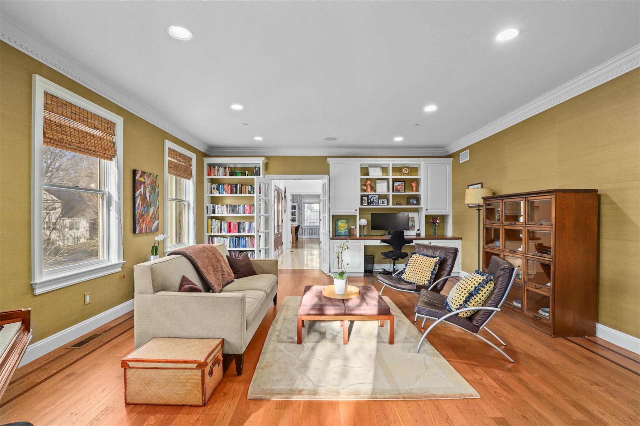66 Roundabend Road, Tarrytown, New York image 3