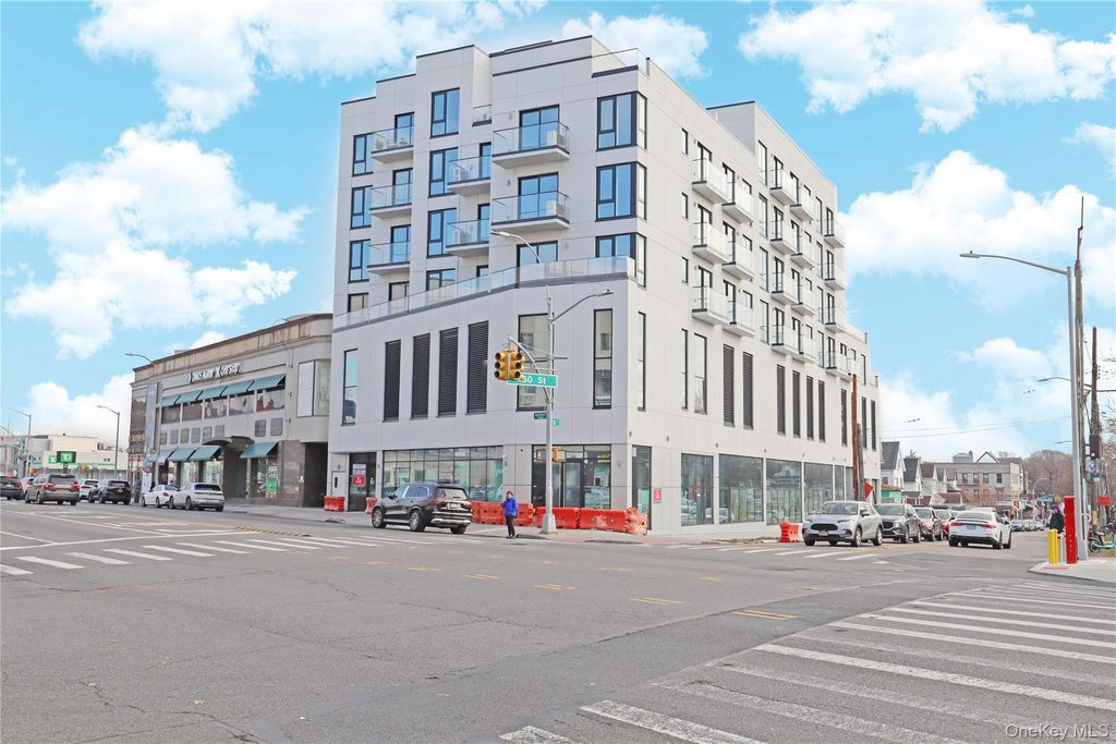 Photo of 15002 Northern Boulevard #5H, Flushing, NY 11354 (MLS # 941770)