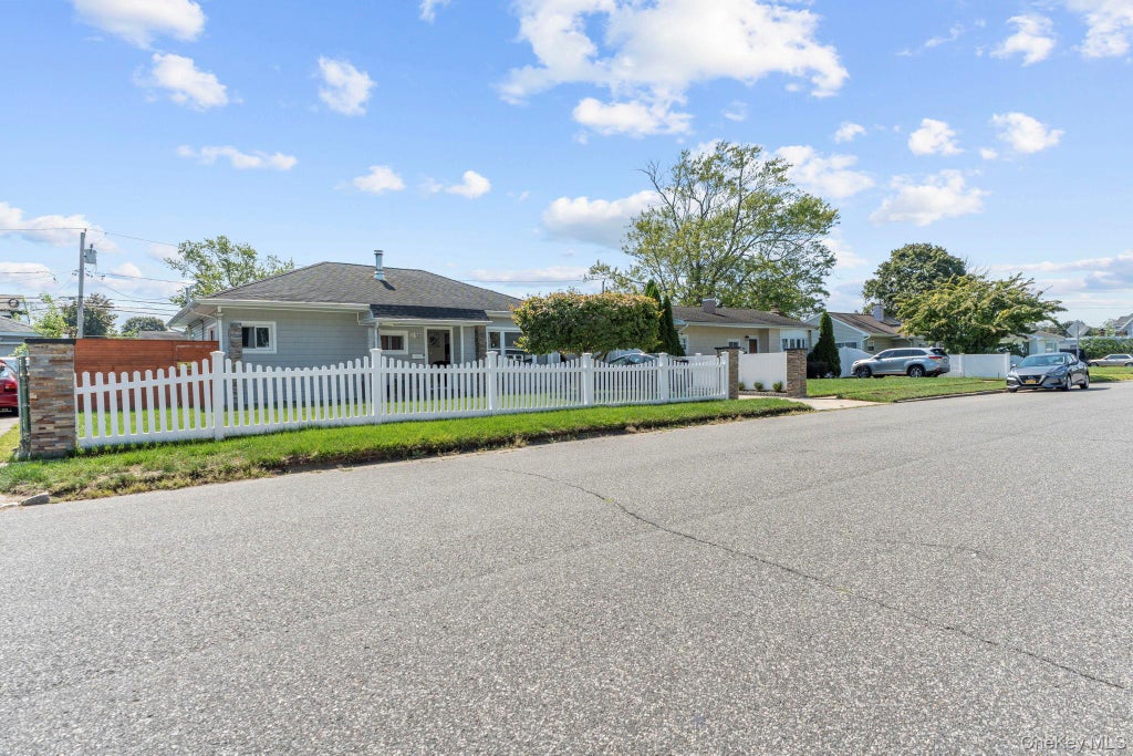 Photo of 27 Croydon Road, Amityville, NY 11701 (MLS # 1057569)