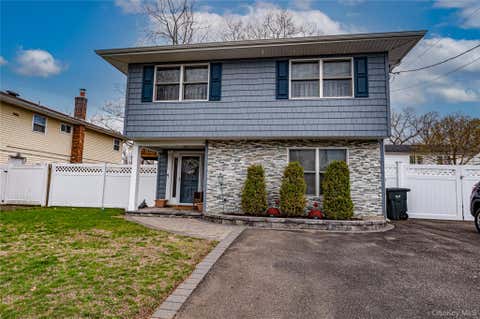 Homes For Sale - 36 Leigh Street<br/> Huntington, NY 11743