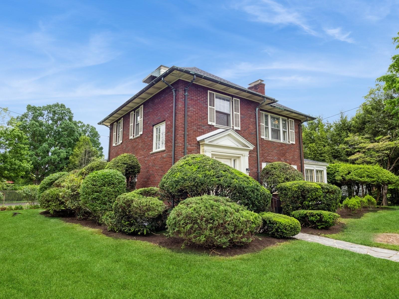 160 N Manor Avenue, Kingston, New York image 2