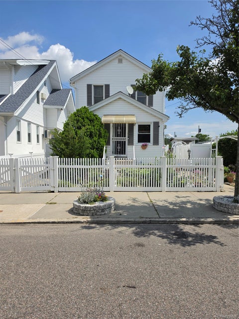 Photo of 160-41 99th Street, Howard Beach, NY 11414 (MLS # 1046429)